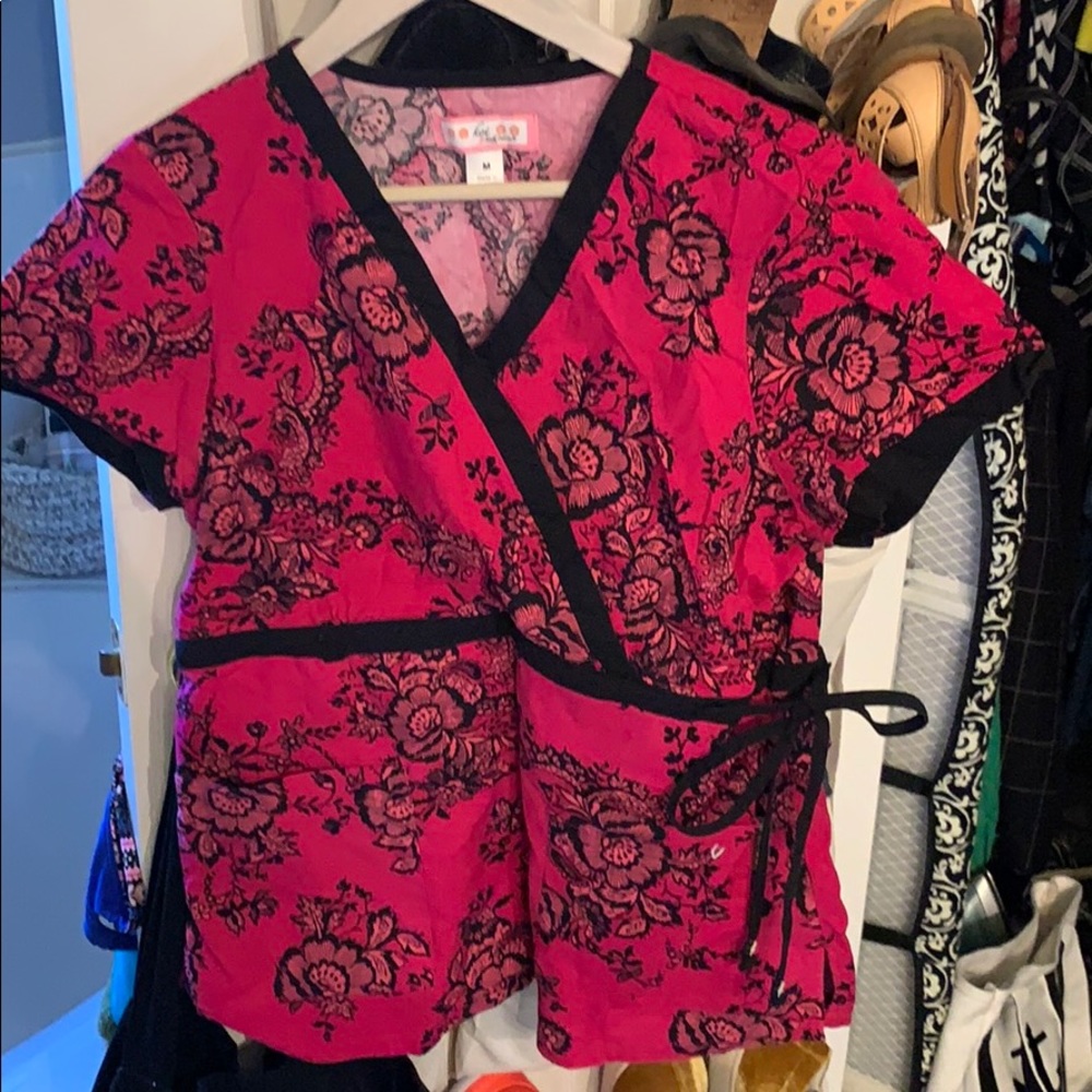 Koi scrub top medium
